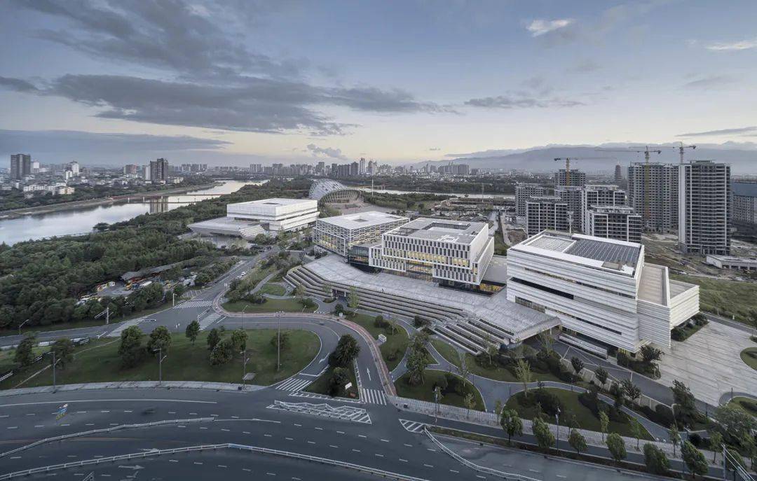 文化灯塔金华之光文化广场上海秉仁建筑师事务所浙江省建筑设计研究院