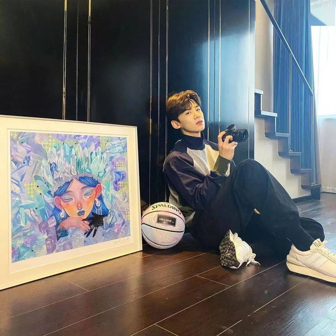 白敬亭行走的拍照姿势大全