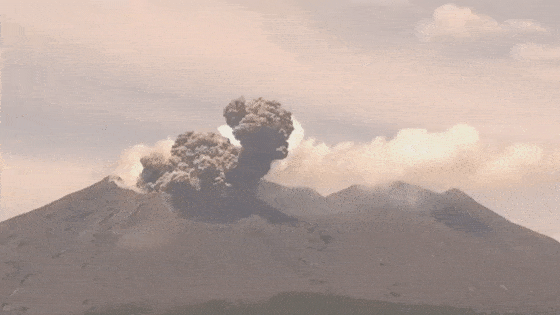 日本樱岛火山大规模喷发 火山喷发的类型 火山灰对我们有什么影响 为什么海水浇不灭海底火山 什么是火山湖 富士山 地震 熔岩