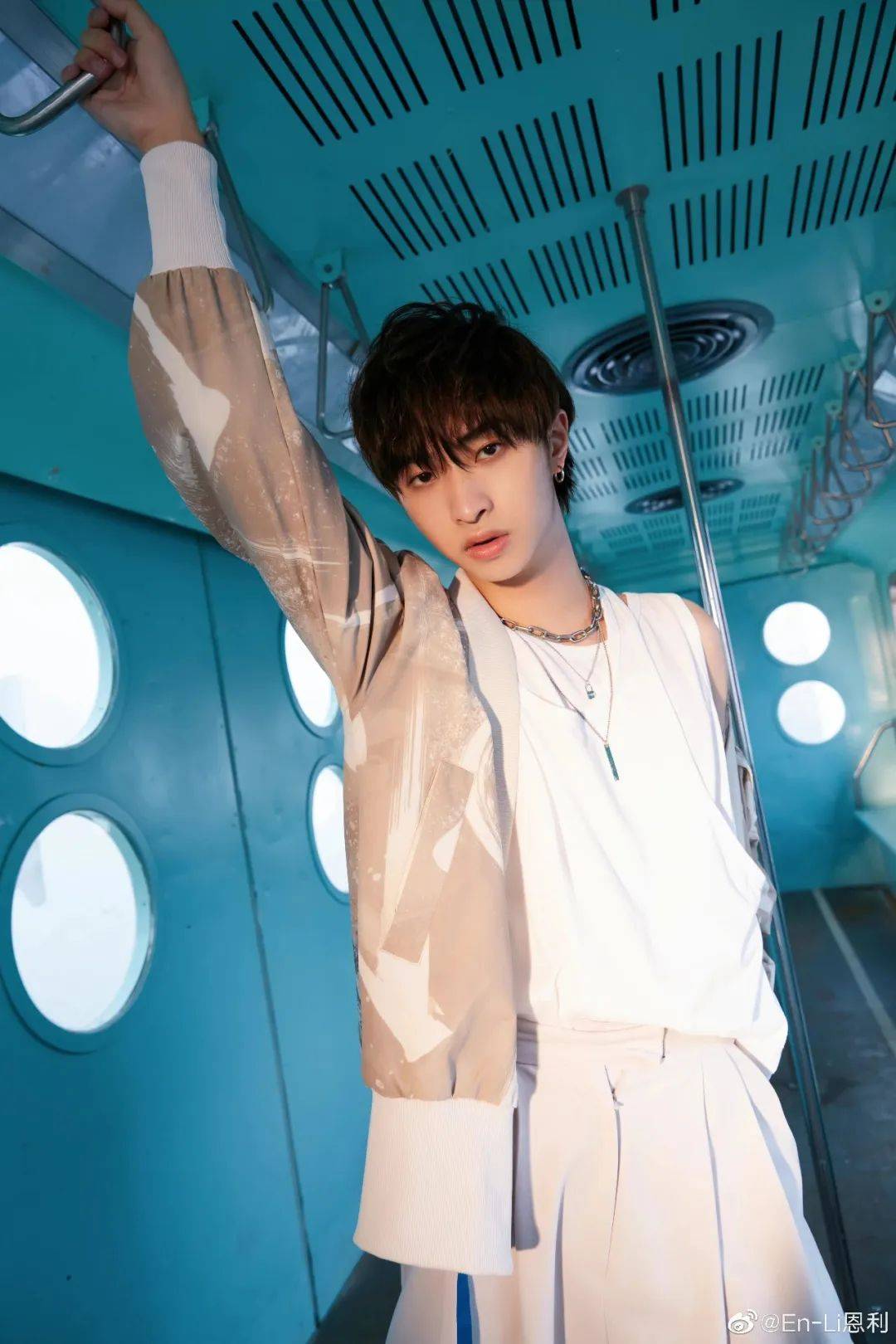 对话艺术家庾恩利建立元宇宙新秩序