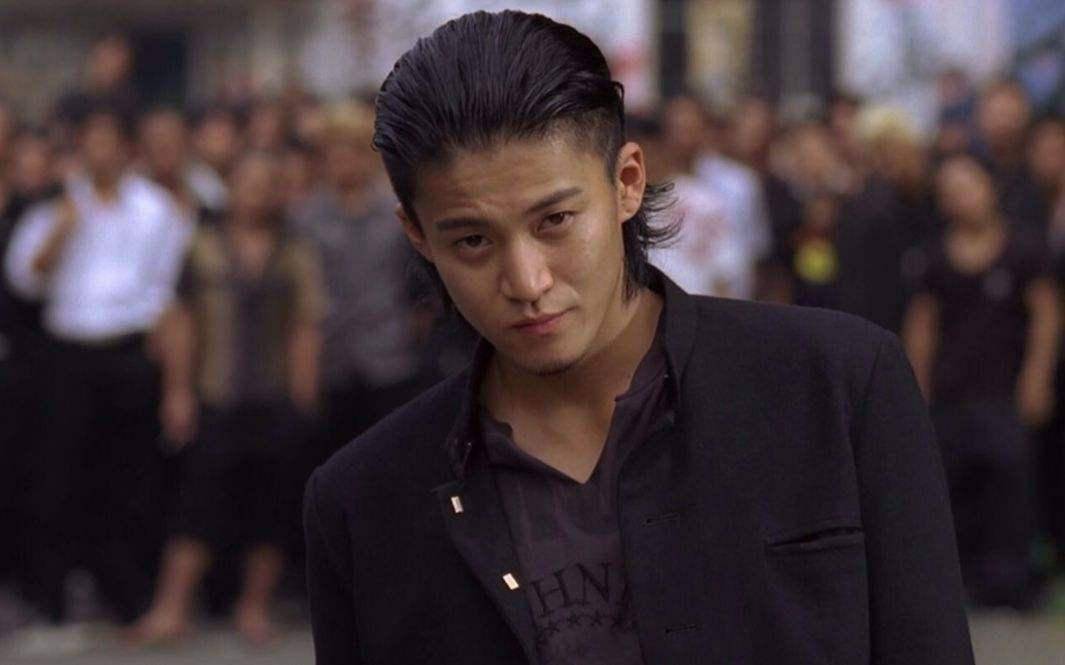 小栗旬,他可以说是日本顶流男星了,有过非常多的经典角色,比如《花样