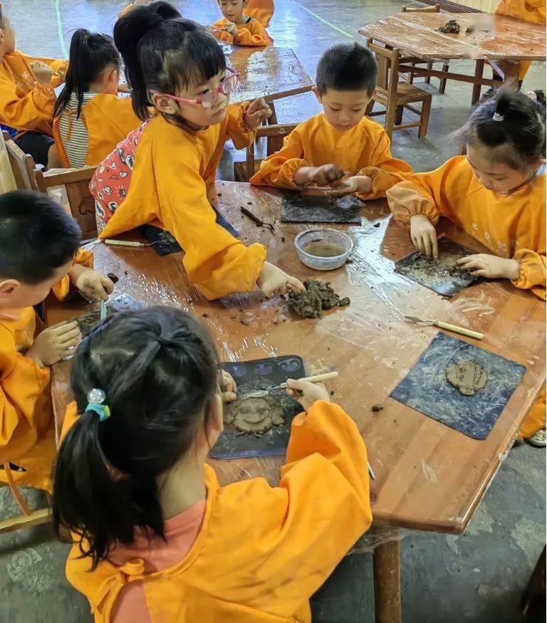 高新教育迷泥世界乐趣十足西安高新区子悦优家尚品幼儿园泥塑活动纪实