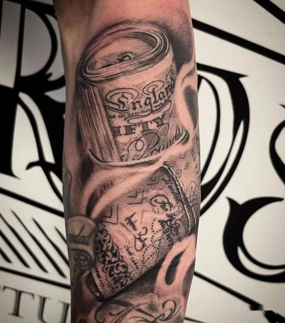 金钱至上物欲横流_货币_市场_本质