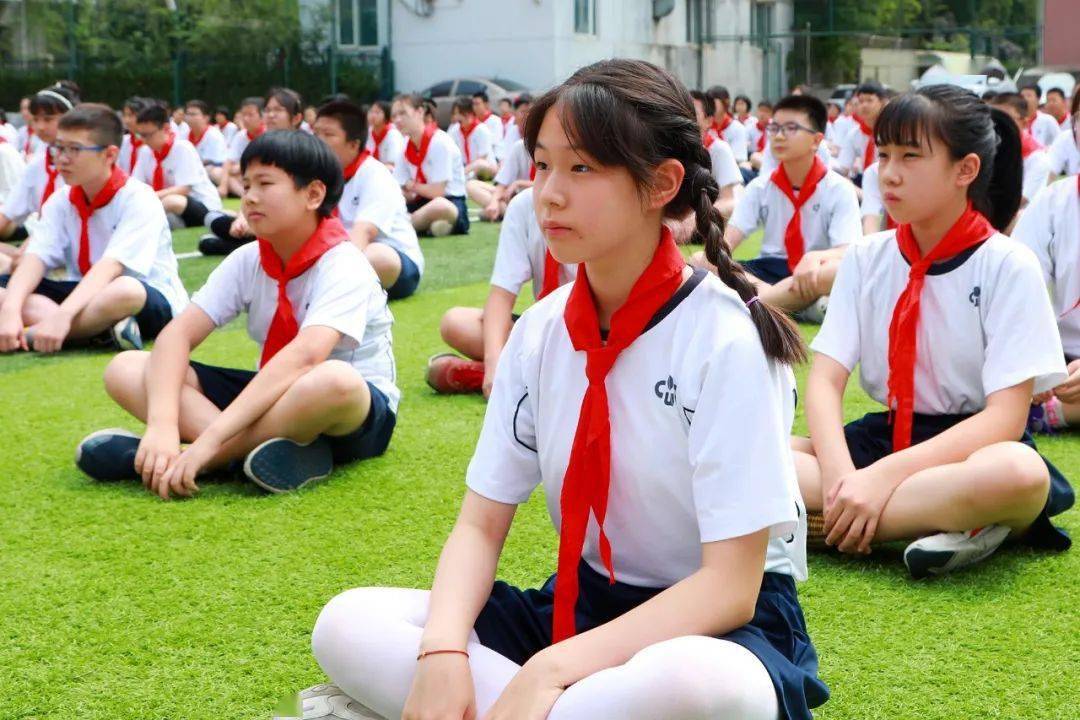 起航新征程一起向未来崇文小学2022年毕业典礼