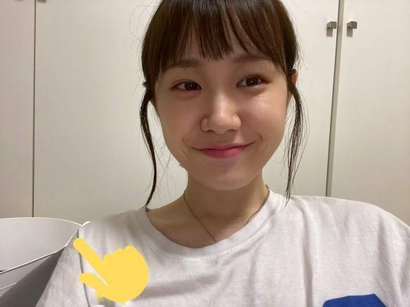 感受到初恋微甜少女尾碕真花清新天然处处惊喜