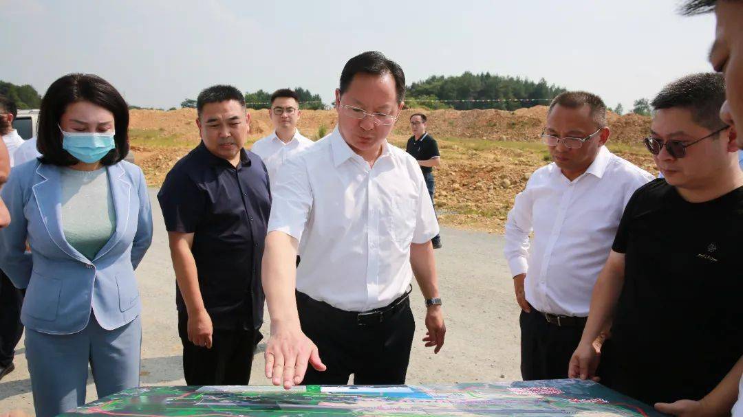 李昊天现场办公督导通航产业发展并召开县经开区党工委扩大会议专题