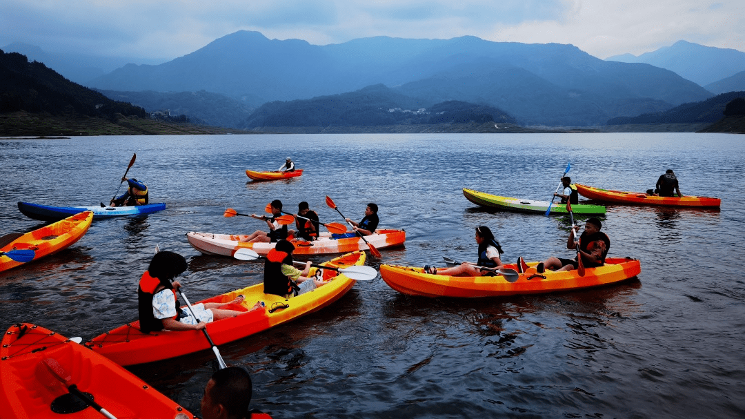 在雅女湖水上项目,玩水就是这么酷惊险 刺激 炫酷让您嗨爆这个夏天!