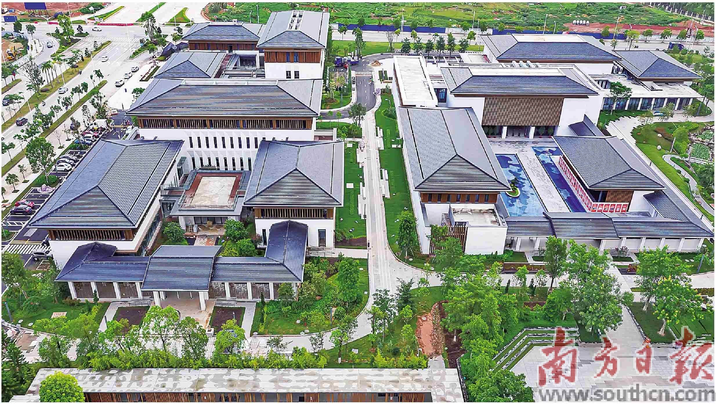 谢冠瑜 摄6月30日上午,新兴县档案馆,文化馆,图书馆,博物馆,青少年