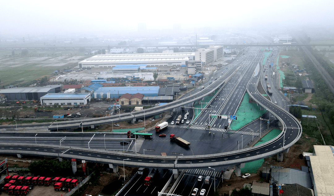 高架交通转换,通过徐韩公路快速路到高速公路出入口,实现与徐州北高速