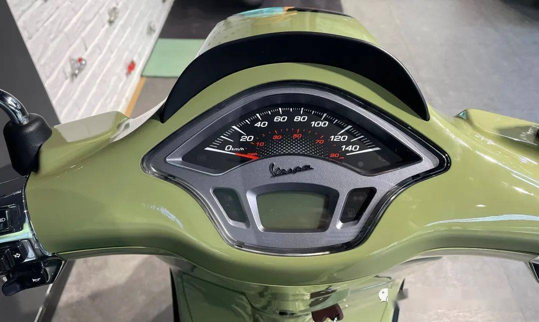 【现车出售】充满活力的 2022 vespa sprint s 曼丹