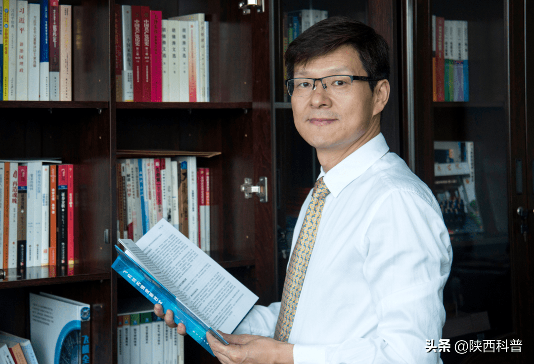 科研要择一业终一生记省科协常务委员中国飞机强度研究所所长王彬文