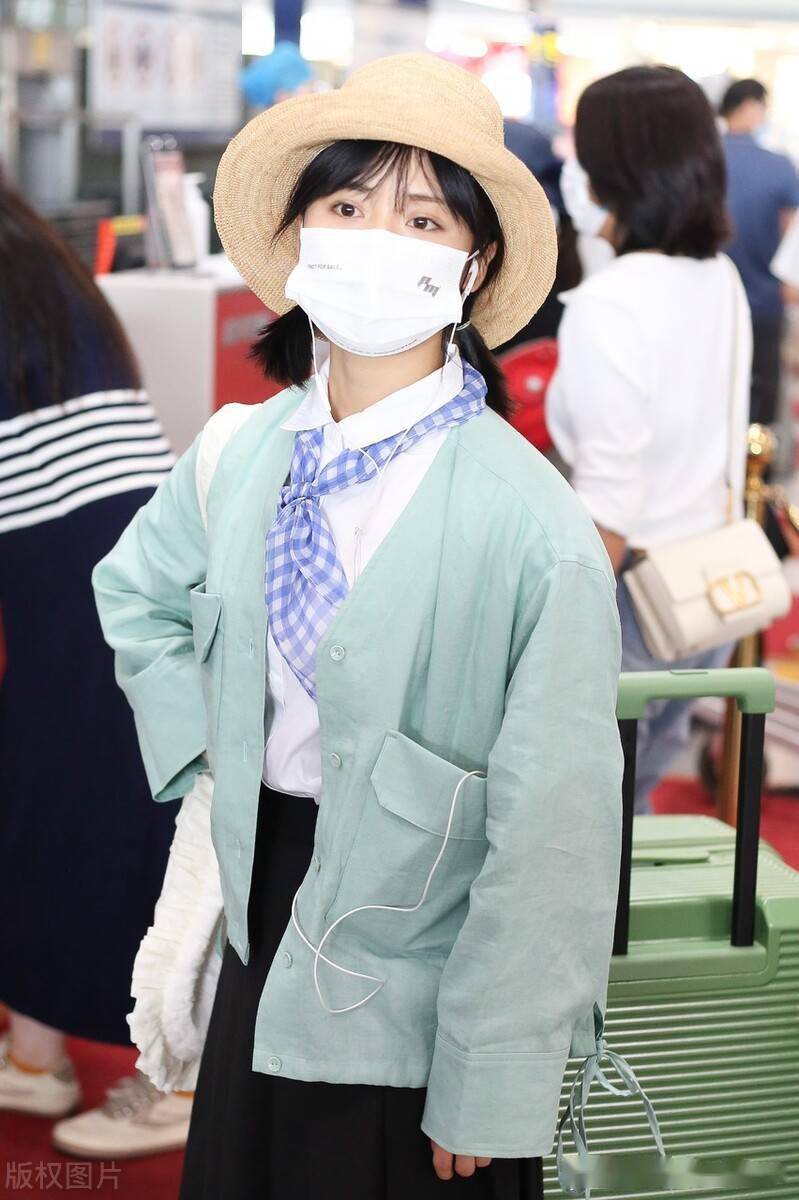 2022年7月11日,北京,沈月机场街拍.