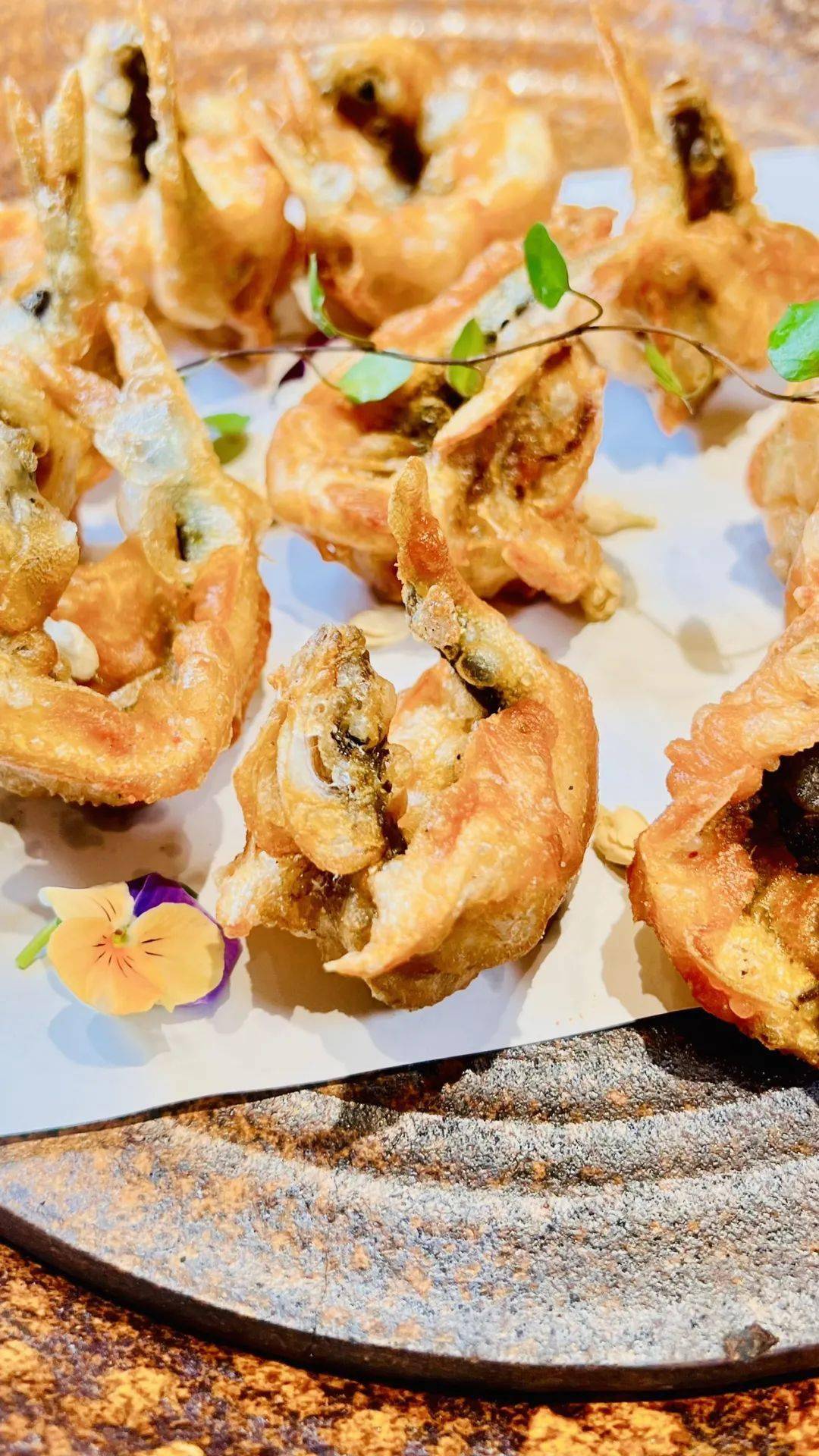 葱参鸡油菌海胆爆浆豆腐干椒红葱牛肝菌鹅油烧黄牛肝宜良干巴菌焗帝王