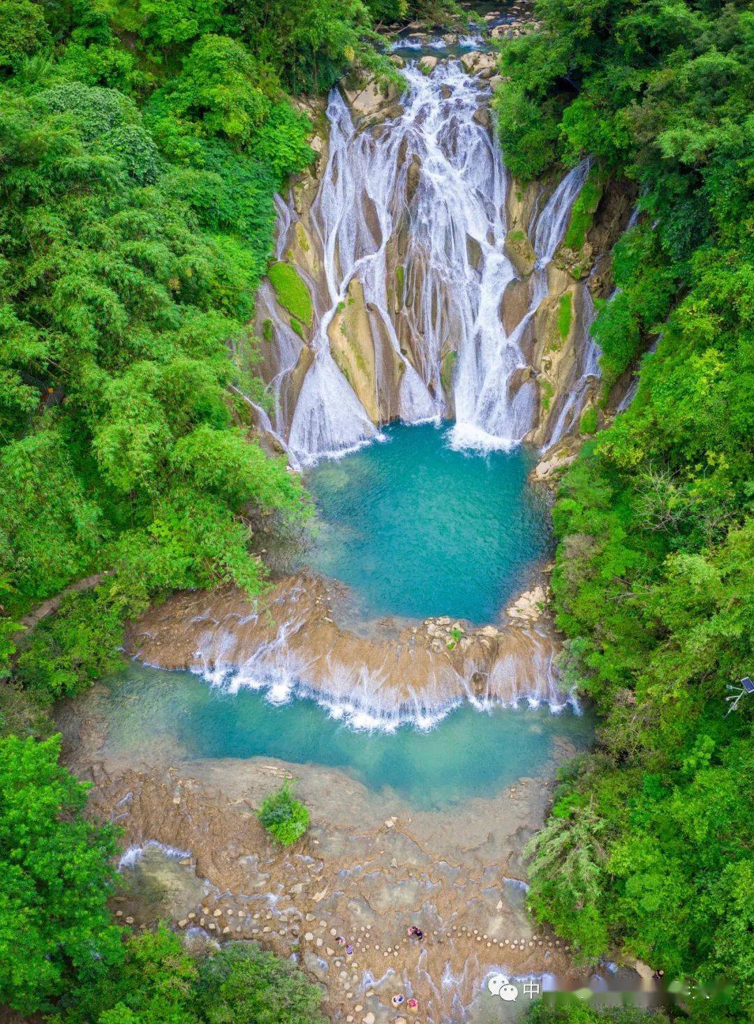 森林深潭流水图片图片