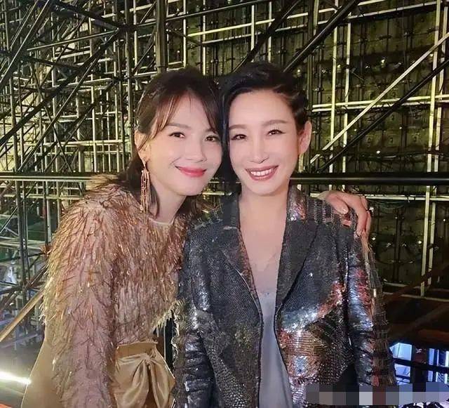 秦海璐连续7年为刘涛庆生,15年的闺蜜情令人羡慕