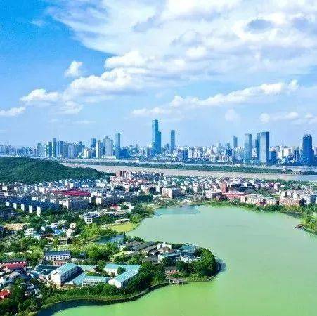 大美长沙丨蓝天白云_后湖_市民_胡晓昕