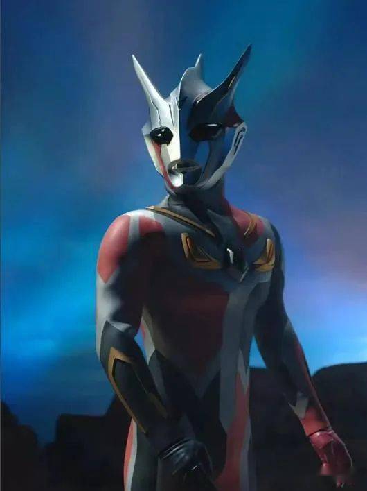 子的意识,莉子为了保护孤门挺身而出,最终被异生兽诺斯菲尔的利爪贯穿