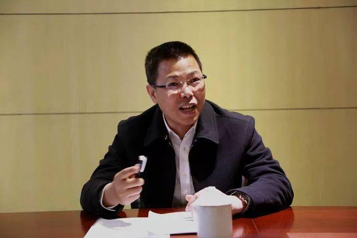 一个清华毕业生的ab面_黄秋斌_黔东南州委_工作