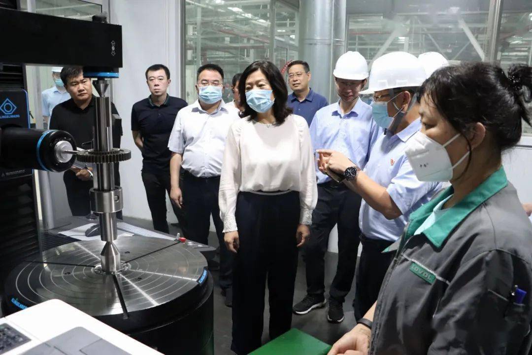 张晓彬督导部分重点项目建设情况