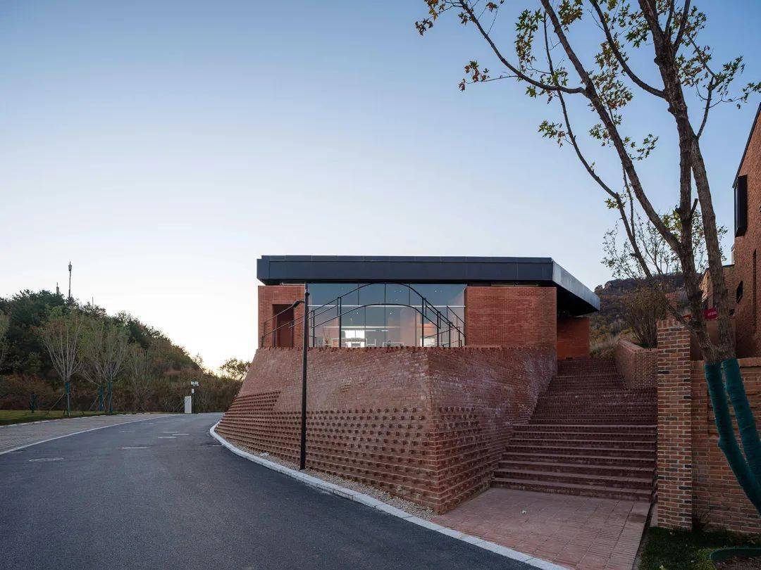 砖亭之亭阿那亚金山岭艺术中心