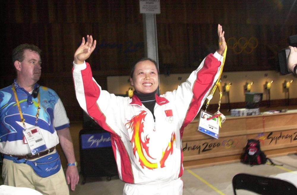 杨文意,身材修长,"五朵金花"的颜值搭档.