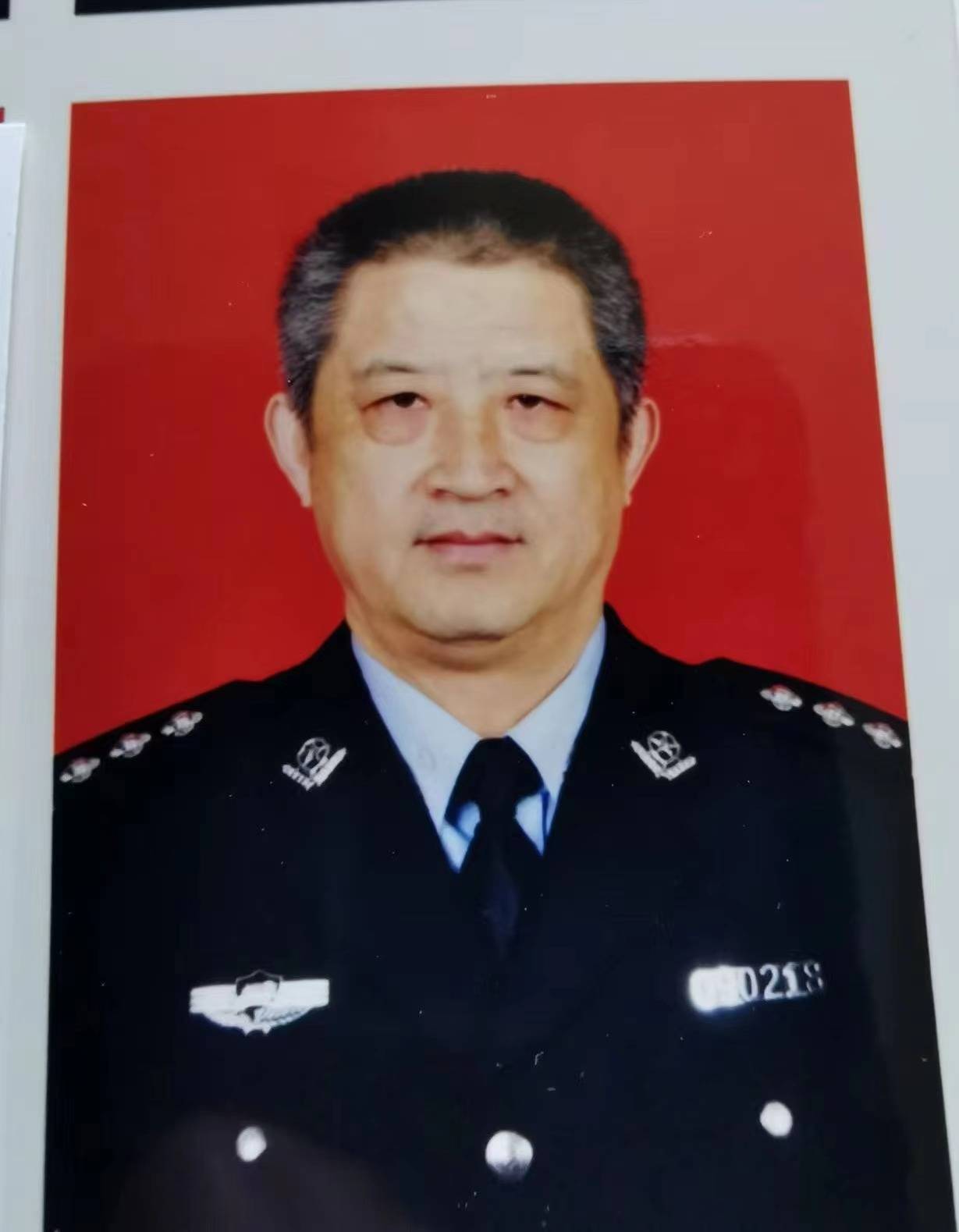 两串警号背后四位民警的接力