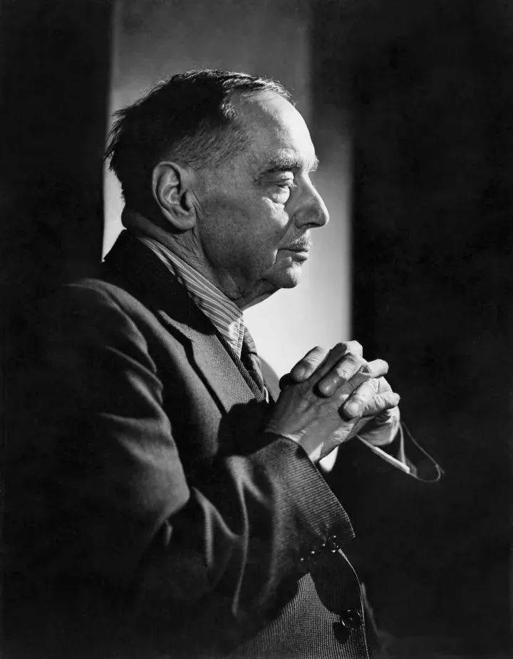 皮乌斯十二世杰奎琳·肯尼迪,1960年卡尔·桑德堡克林顿兰尼埃三世