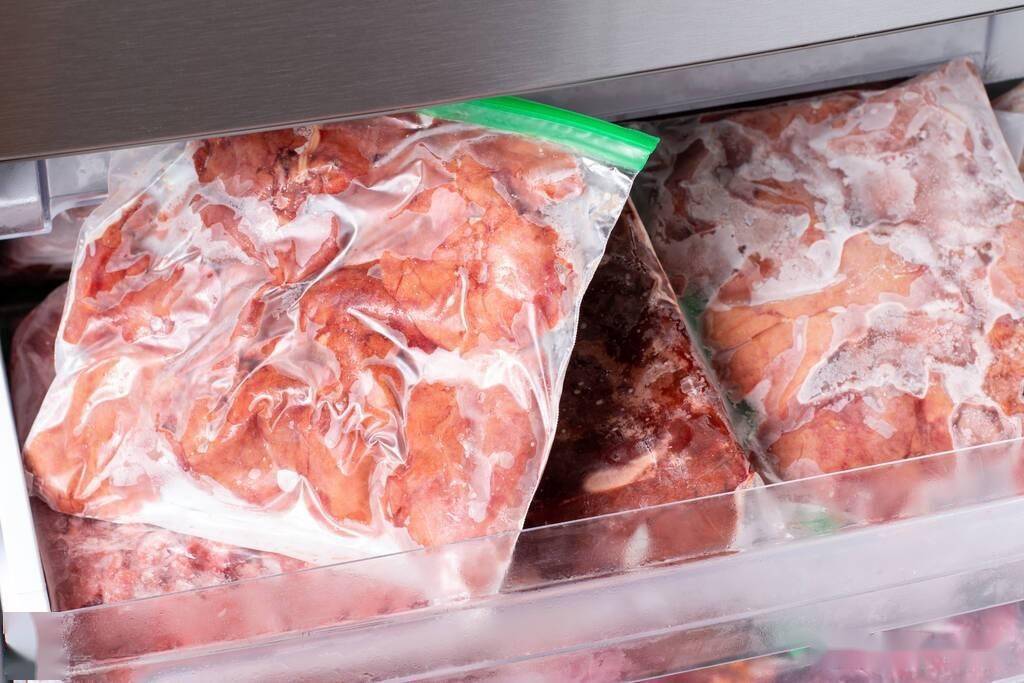 化解冷冻肉要不要用水泡肉店老板教我一招解冻猪肉又快又新鲜
