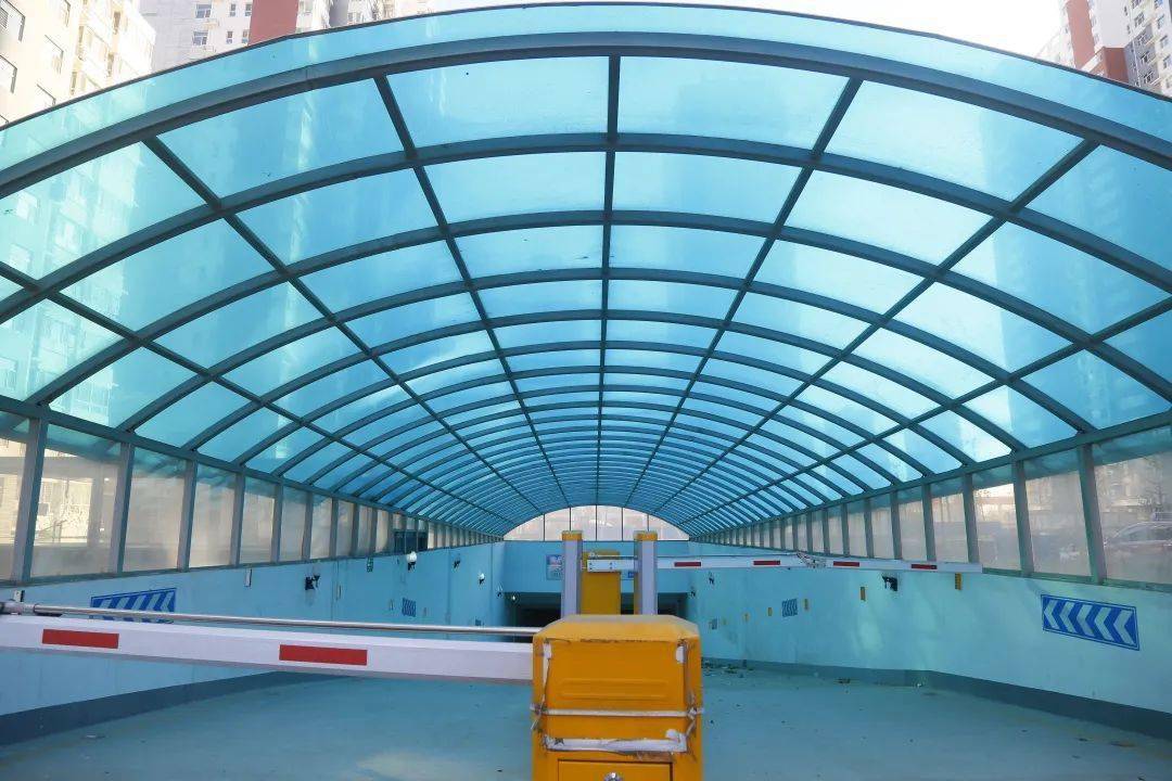 公司旗下阳光板,耐力板,波浪瓦,雨棚,车棚,花房等相关系列