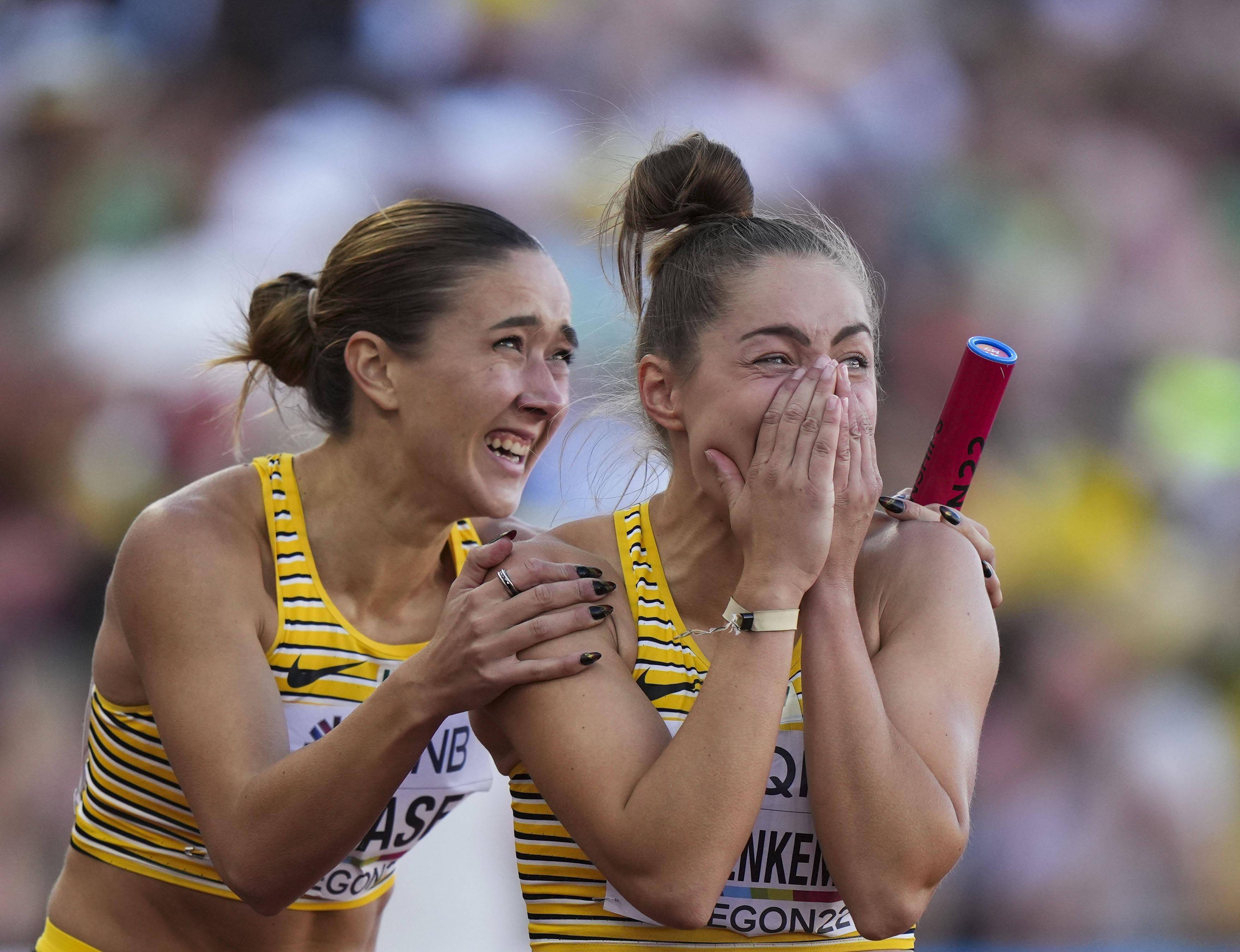 女子4x100米接力决赛赛况