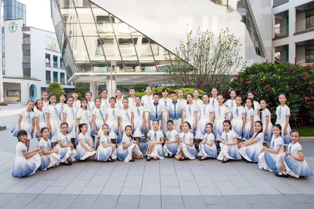 童声合唱团演 唱:江门市童声合唱团a团钢琴伴奏:吕启琛指 挥:雷雯霞作