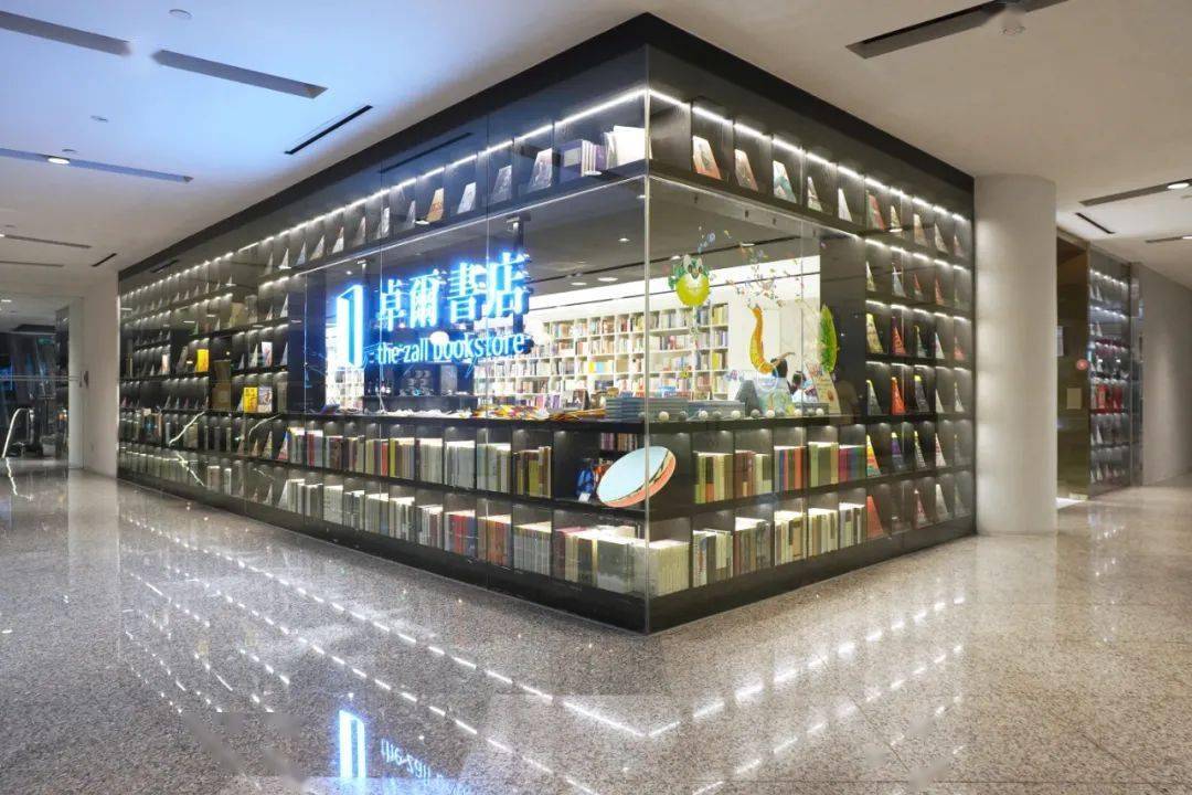 疫情期间全线上设计的奇迹卓尔书店新加坡店