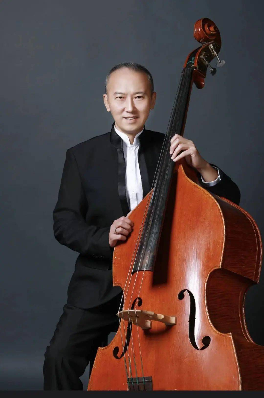 中央民族乐团贝司声部首席,国家一级演奏员吴学伟,中央民族乐团笙声部