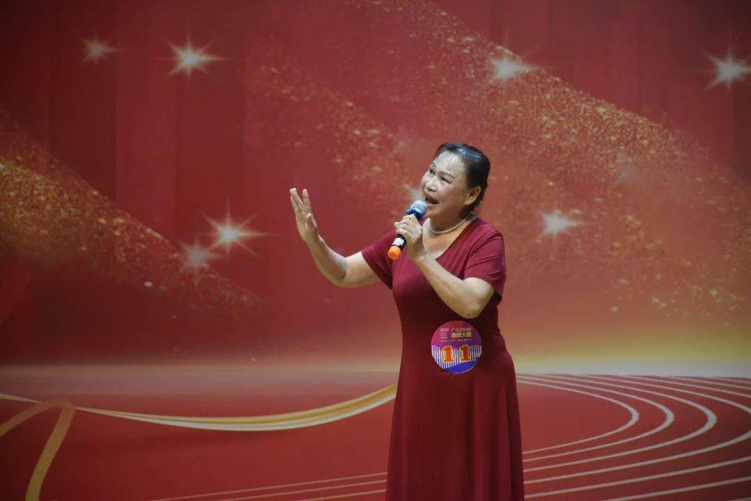 今晚乳源选手一展歌喉快来加油