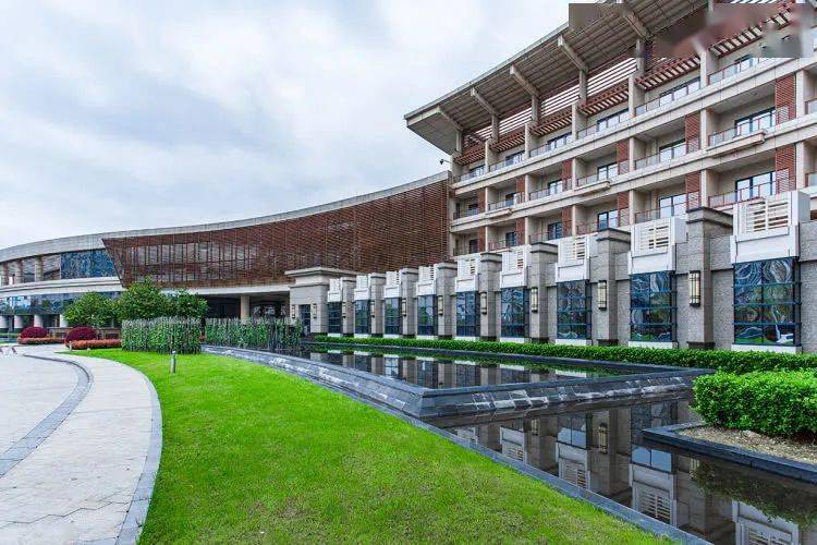 武汉联投半岛酒店￥638起2大1小入住武汉联投半岛酒店享早餐酒店悦享