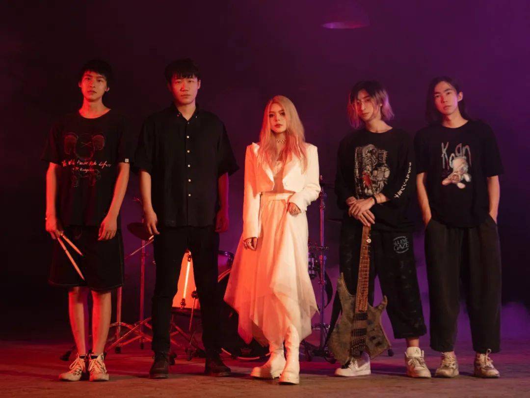 国核翘楚 醒山awake moutains核都广州门面乐队 the will on kill女声