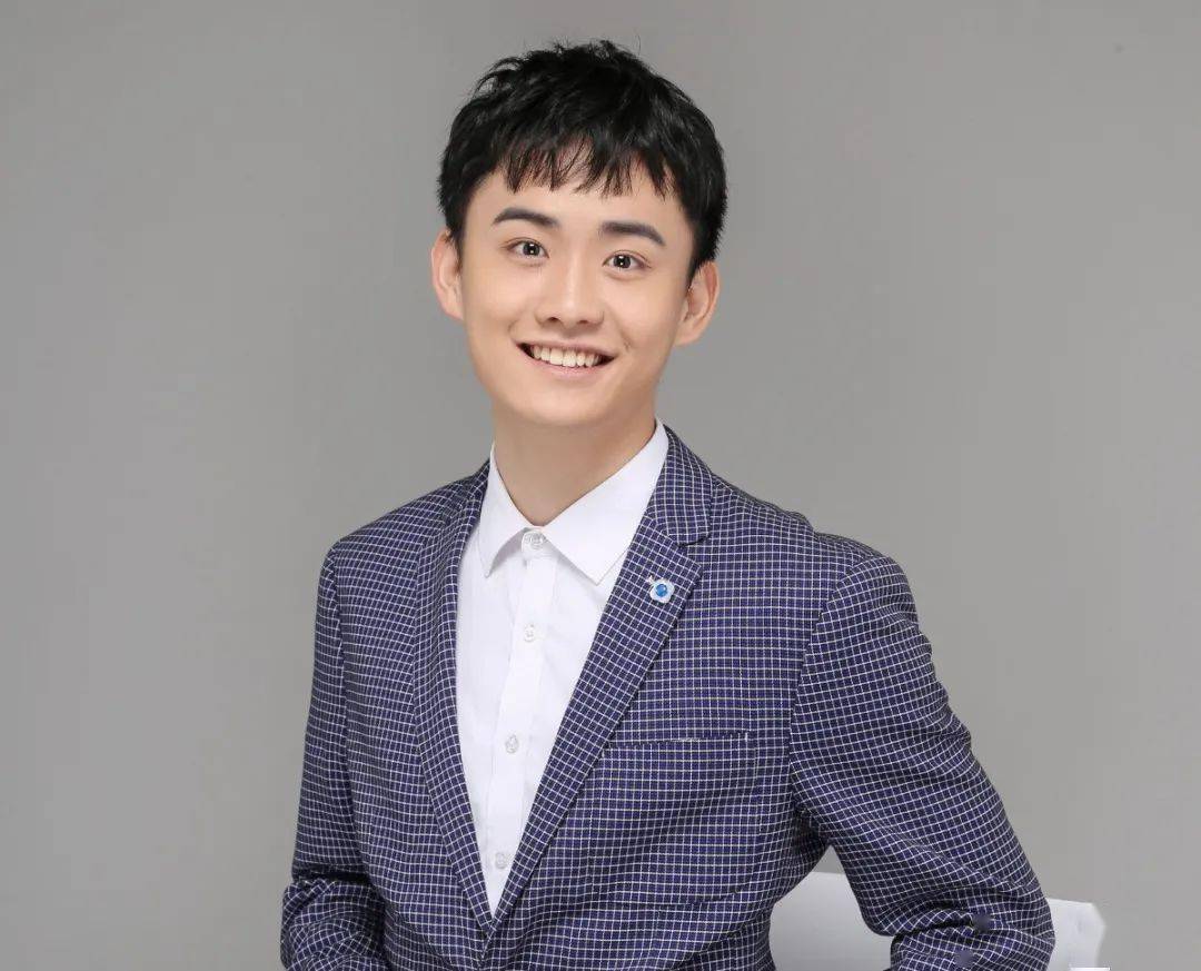 由其原声配音的《天空之城》,《卷尾鼠》,《木偶奇遇记》等儿童读物在