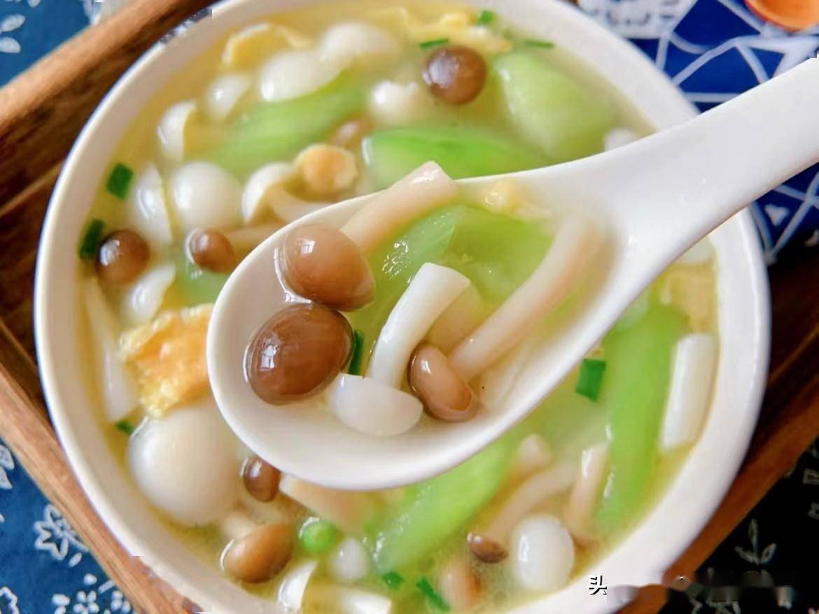 4款清爽解腻的快手靓汤,三伏天喝最养人!