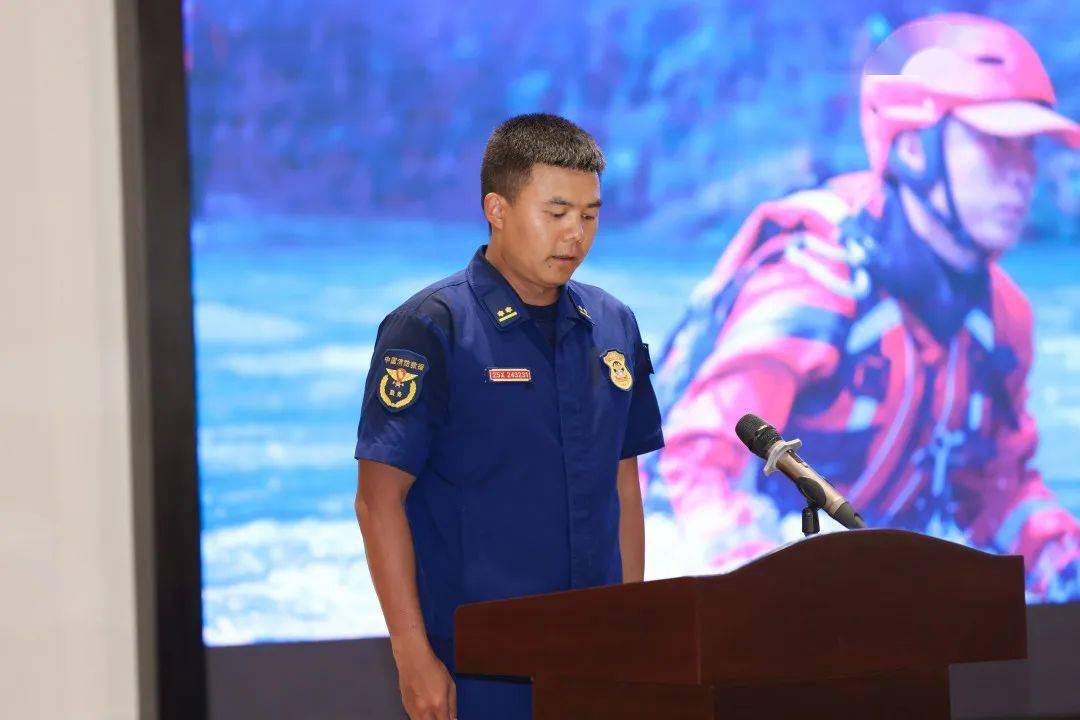 红河支队召开水域救援拉动训练暨中小学生防溺水自救知识总结会_昭通