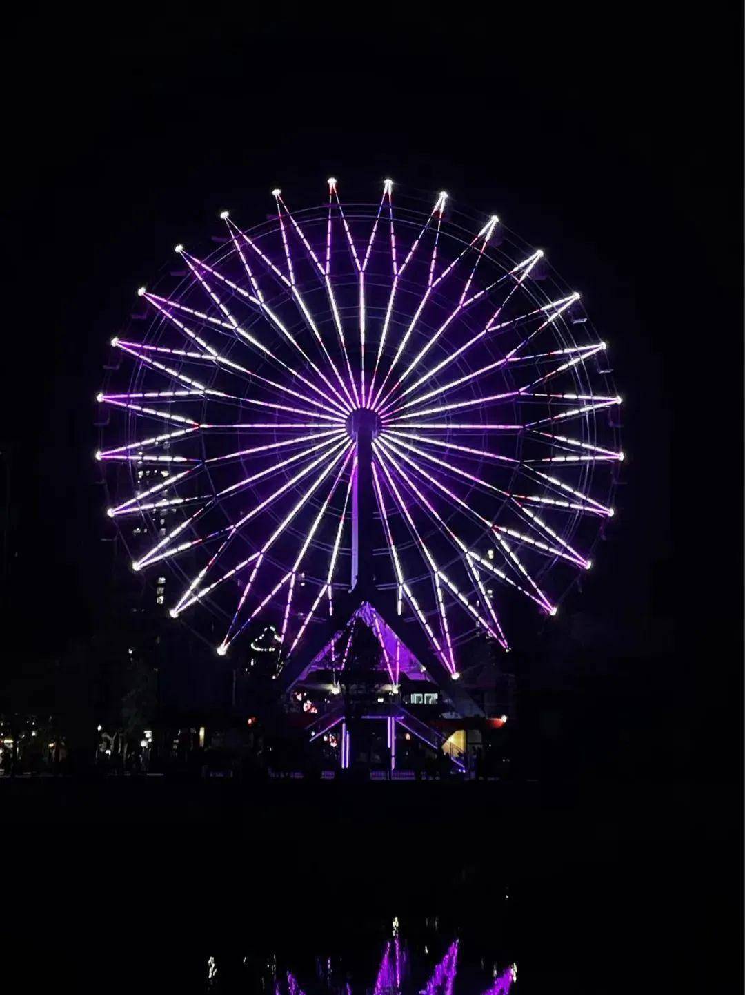 坐上摩天轮一起跨越天空看遍汉中不同纬度的风景在傍晚落日和晚霞的