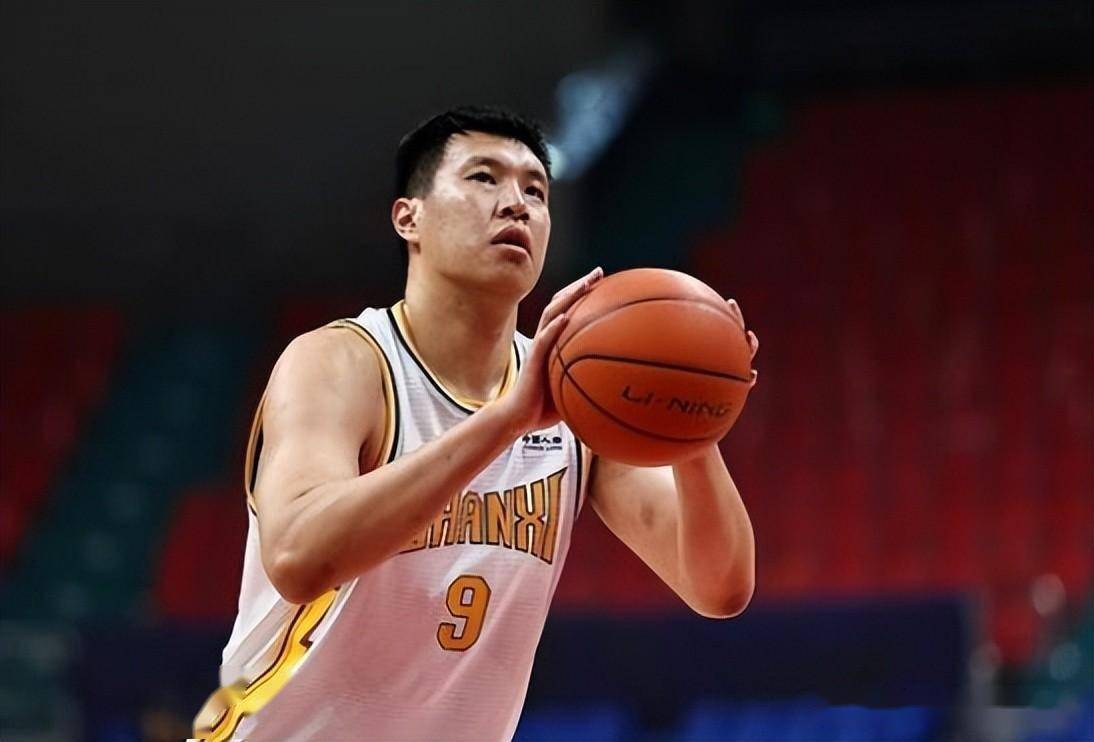 小丁将首秀,闫鹏飞渴望上海,张子宇无解,艾伦无意海外_丁彦雨_比赛