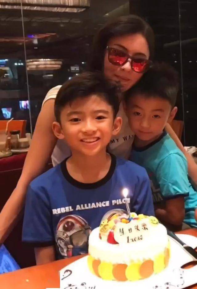 ����ӹ����գ������Ű�֥Ϊ�����������ѣ�ʵ������