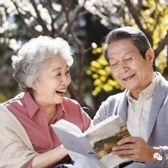 63岁大叔，和亲家母再婚5年，子女很满意，而我们却苦不堪言_儿子_老伴_儿媳