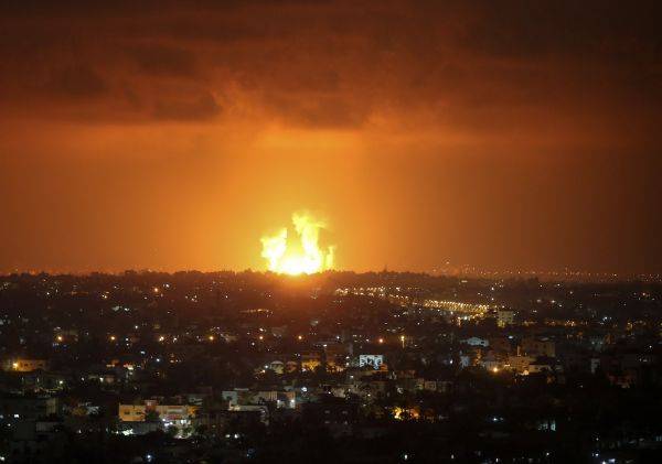 外媒：以色列空袭加沙地带多处目标 死伤多人