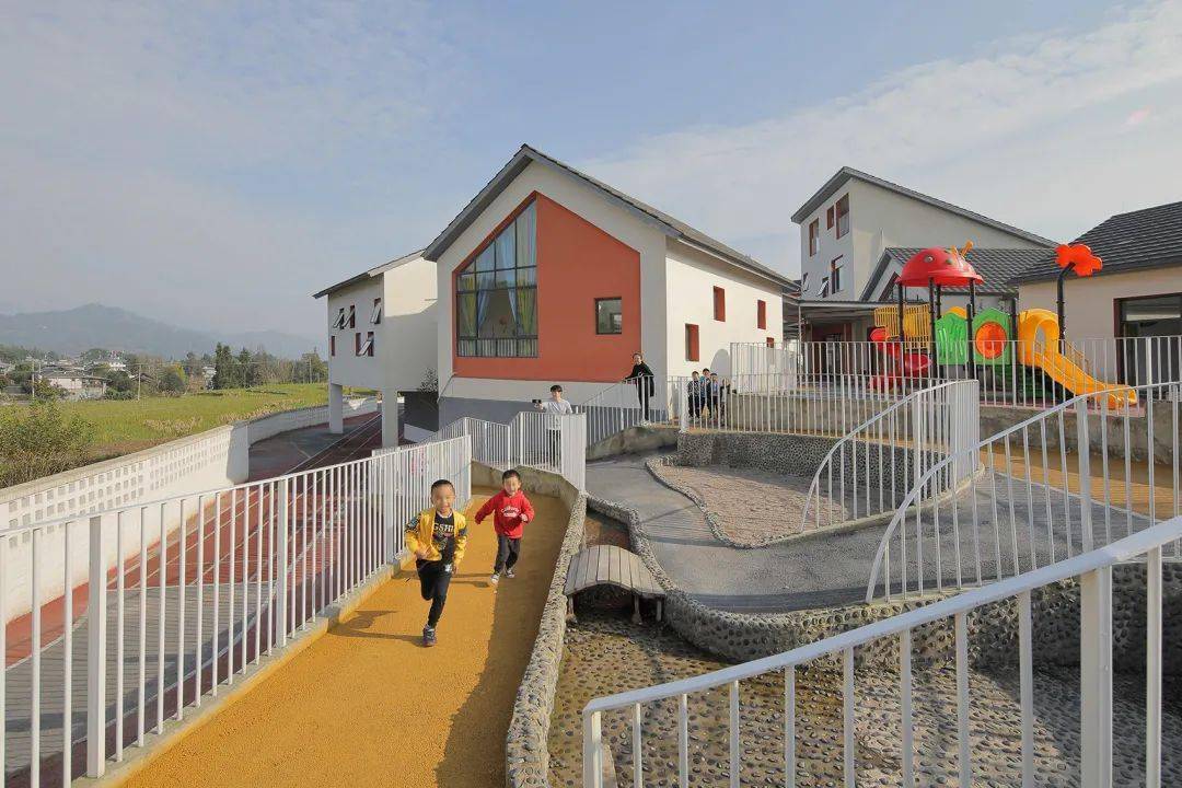 10个最新幼儿园设计_建筑_乡村_鹿萍