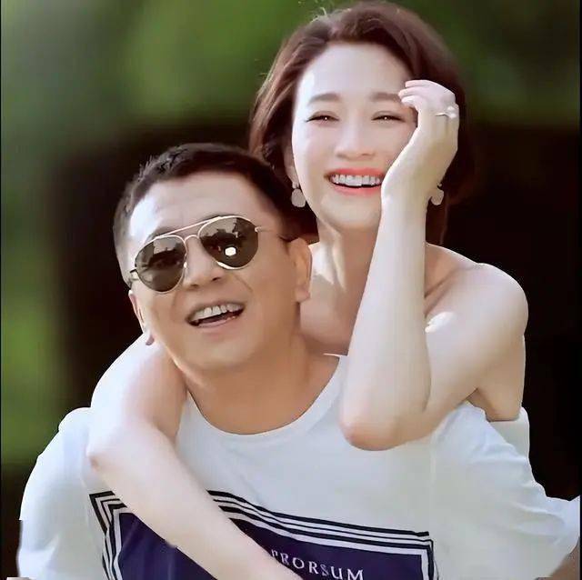 李小冉当年的求婚现场有多劲爆!_徐佳宁_谢娜_感情