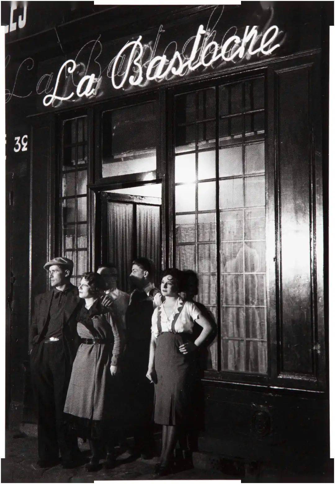 渐渐地,凭借自己在业界的声名鹊起,布拉塞成为了巴黎知识分子与艺术圈