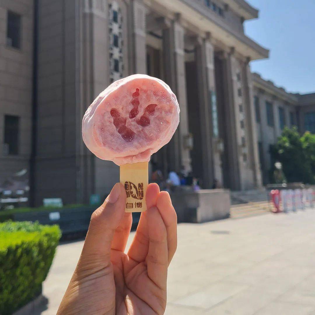 新品雪糕登场你不来尝尝恐龙大脚丫的味道吗