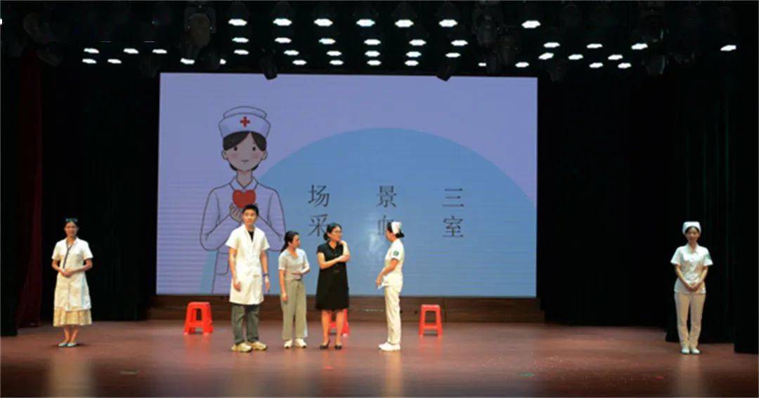 宣传处邬晓伟,输血科汪媛媛,全科医学科黄日焕参赛的情景剧《呼吸之间