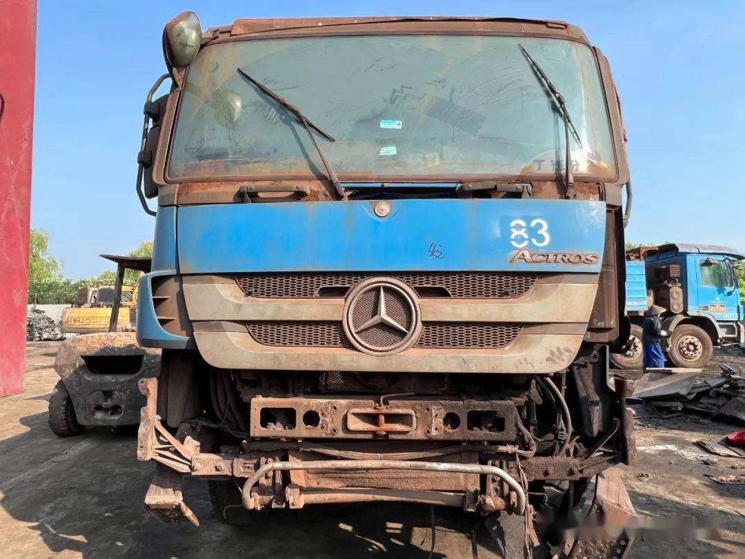 国内罕见车型 短轴距的奔驰actros 4141 8x4自卸车_搜狐汽车_搜狐网